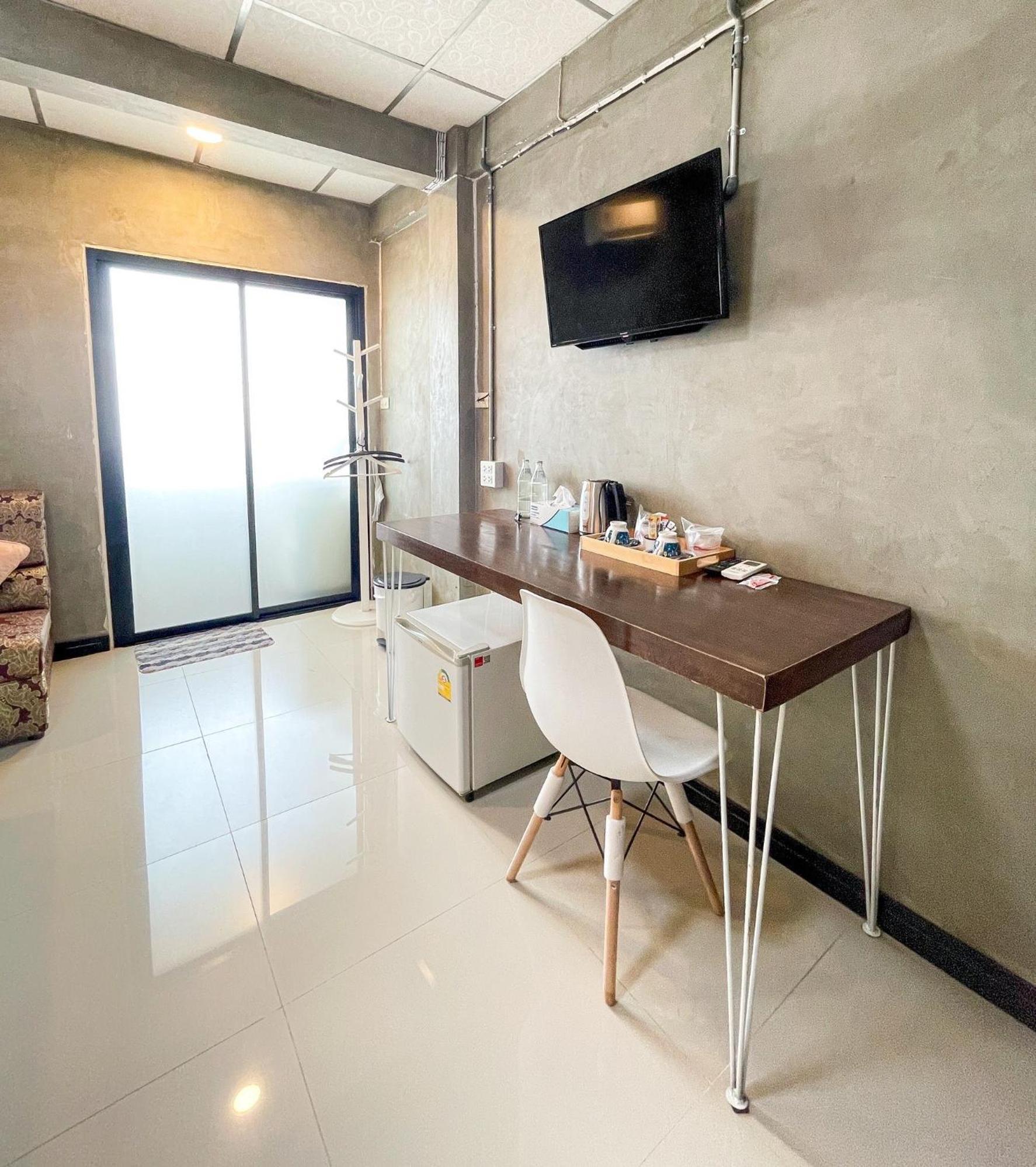 Baik Suite Bangkok Exterior photo