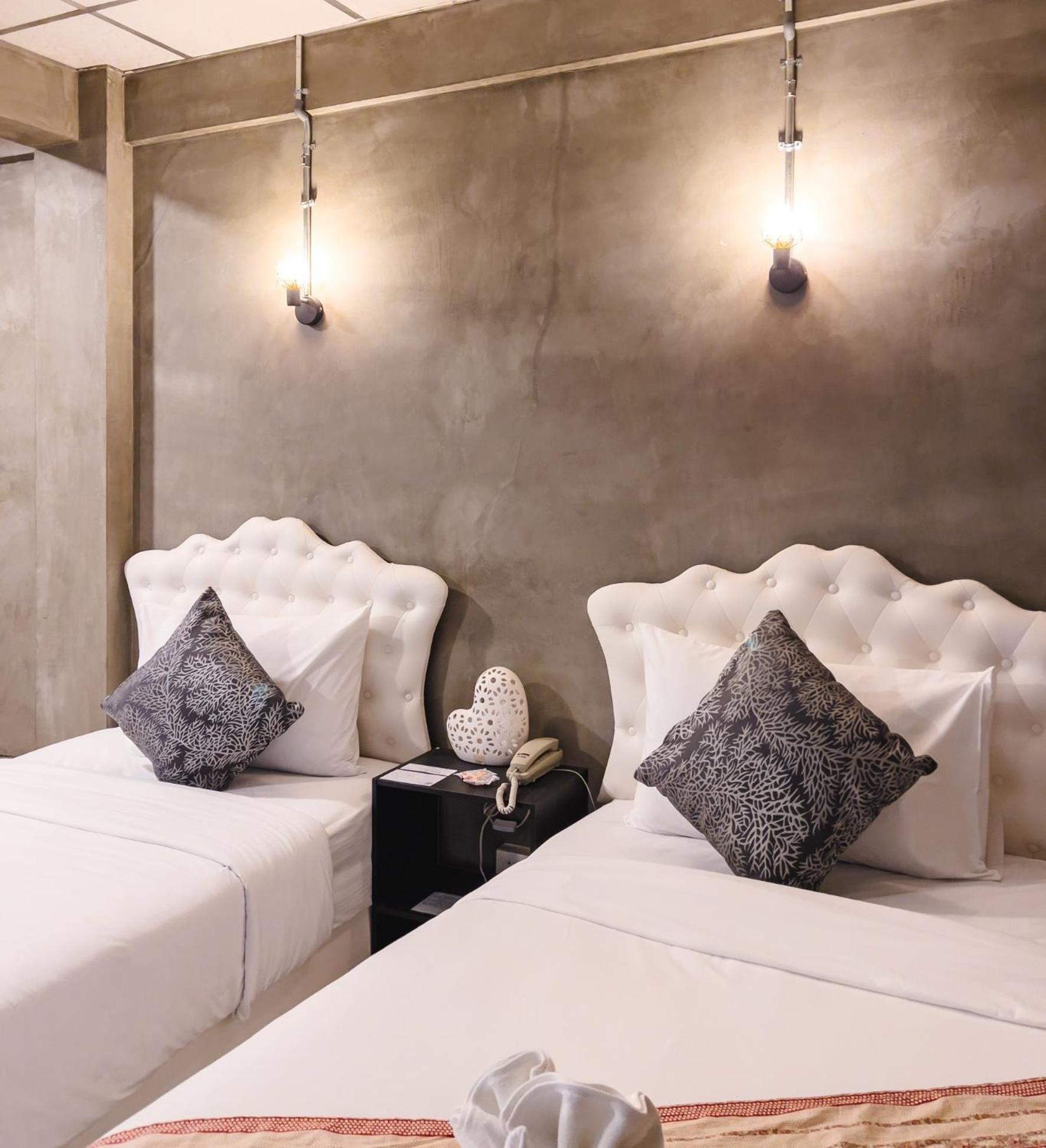Baik Suite Bangkok Exterior photo